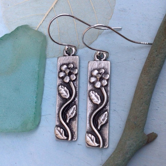 Sterling Silver Sundance charm earrings - Picture 4 of 11